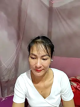 Snapshot of Yumyum_kiw chatting on September 10, 1:22 pm Yumyum kiw online show from September 10, 1:22 pm