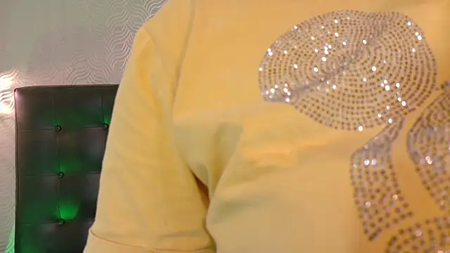 NaiaraMasson  online show from April 22, 12:24 pm