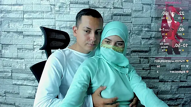 Snapshot of Sahira_and_Zaid chatting on September 17, 6:39 pm Sahira and Zaid online show from September 17, 6:39 pm