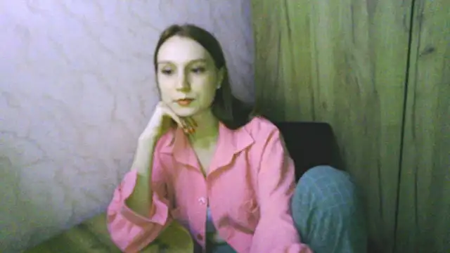 RegitGirlss online show from November 6, 9:21 pm