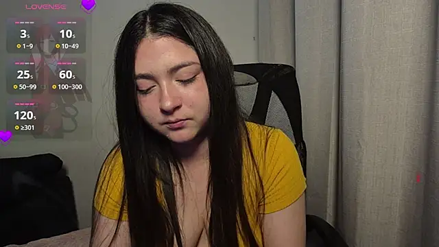 valentinauwu online show from November 17, 4:24 am