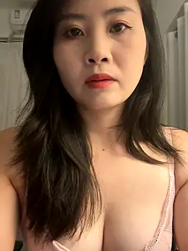 wly2028 online show from October 29, 1:15 pm