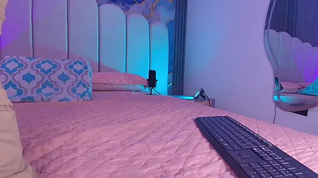 abbyrouss  online show from June 4, 3:12 am