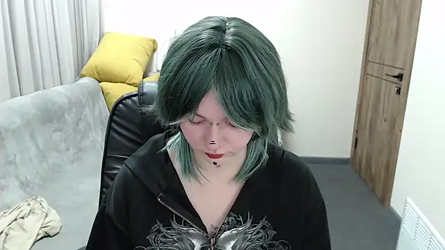 Snapshot of Nika_Snow chatting on October 17, 8:06 am Nika Snow online show from October 17, 8:06 am