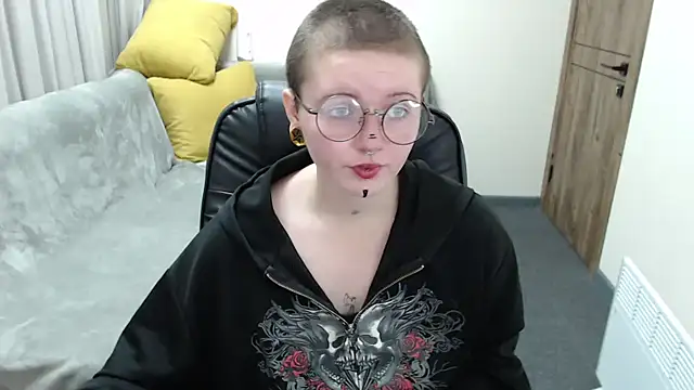 Snapshot of Nika_Snow chatting on October 14, 8:06 am Nika Snow online show from October 14, 8:06 am