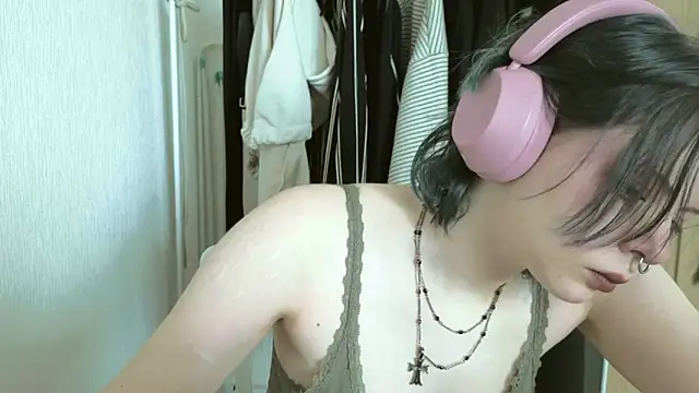 Alice Zev online show from May 10, 1:02 pm