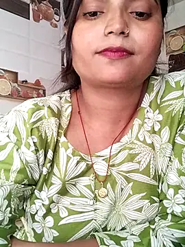 Hot-Pooja25 online show from April 18, 12:07 pm