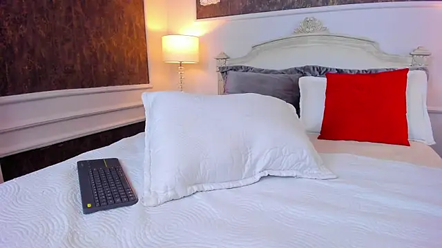 SharonBonet online show from September 19, 8:41 pm