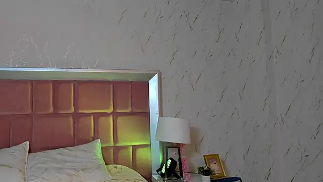 RobinBennett online show from November 10, 2:50 am