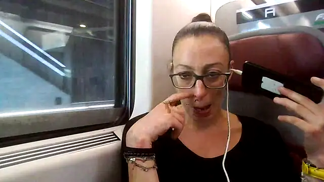 Snapshot of Astrid3 chatting on October 9, 8:29 am Astrid3 online show from October 9, 8:29 am