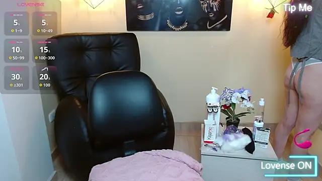 Bom BomXX online show from January 12, 2:00 pm