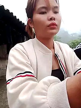 Huyen x online show from April 27, 2:08 am