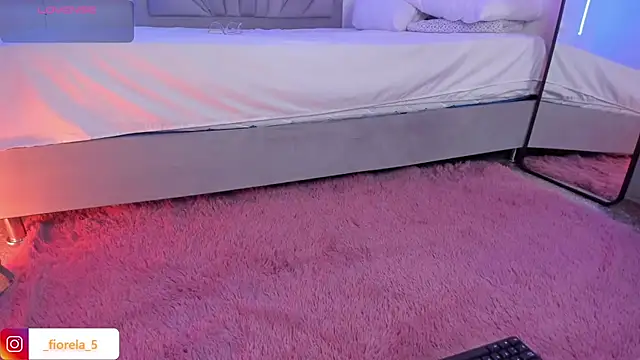 Fiorela 1 online show from April 23, 5:26 pm