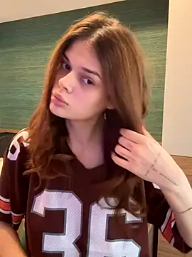 Snapshot of selenatress chatting on October 7, 12:53 pm selenatress online show from October 7, 12:53 pm