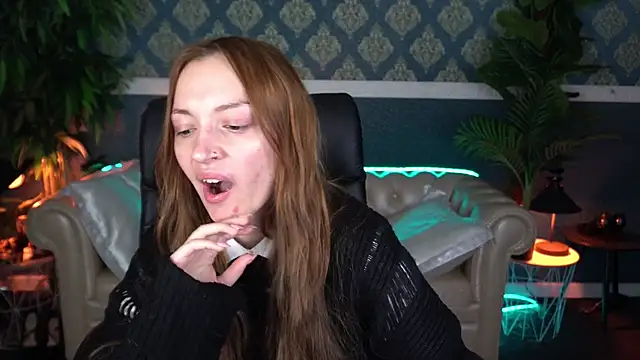 FoxyMayy online show from April 23, 4:20 pm