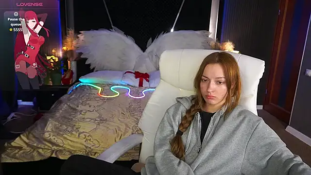 FoxyMayy online show from April 16, 2:06 pm