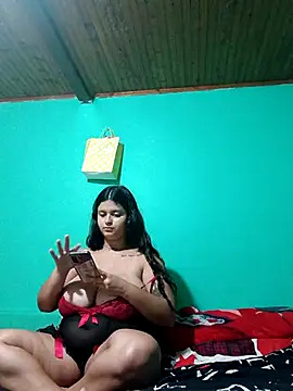 Snapshot of kuromi_Groot chatting on October 18, 4:26 am kuromi Groot online show from October 18, 4:26 am