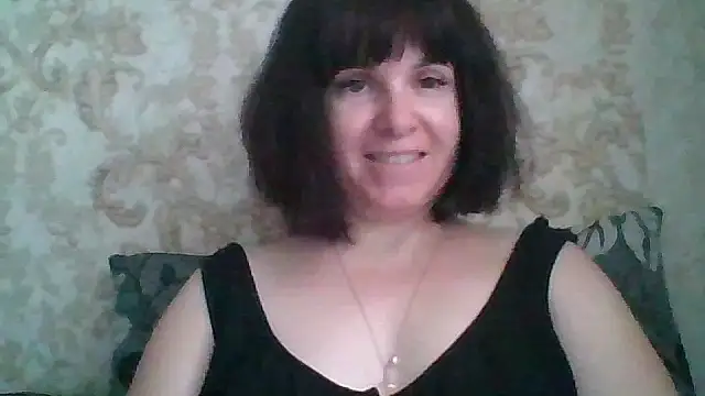 Snapshot of SecretSienna_ chatting on October 15, 8:39 am SecretSienna online show from October 15, 8:39 am
