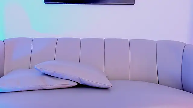 Bagiolett online show from April 22, 2:52 am