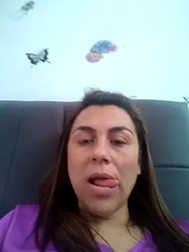 vanessa-titisM online show from April 26, 5:32 pm