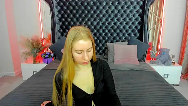 Alina Blonde online show from April 25, 5:54 am