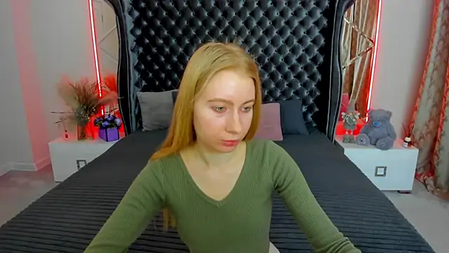 Alina Blonde online show from April 15, 6:14 am