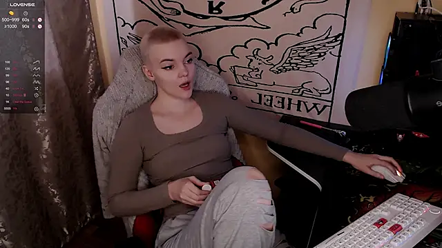 KrisNeal online show from February 3, 9:47 am