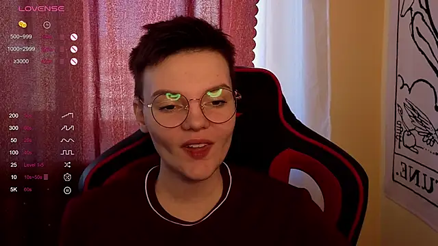 KrisNeal online show from October 1, 9:47 am