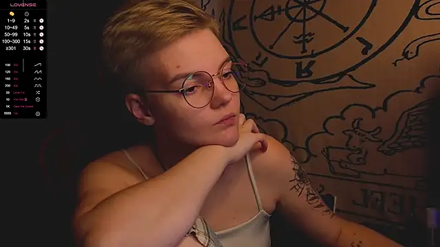 KrisNeal online show from October 29, 11:03 am