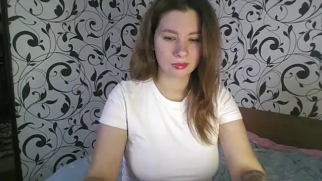 YourEmilie online show from October 21, 7:56 am