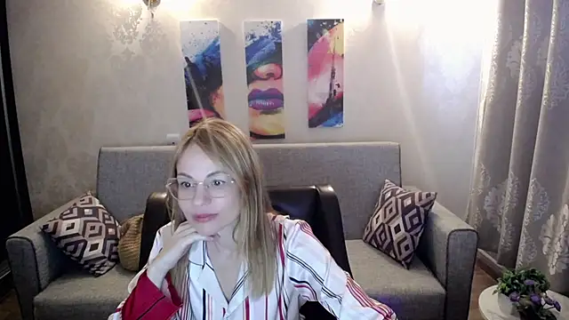 Snapshot of shy_hot_cat chatting on September 11, 12:05 pm shy hot cat online show from September 11, 12:05 pm