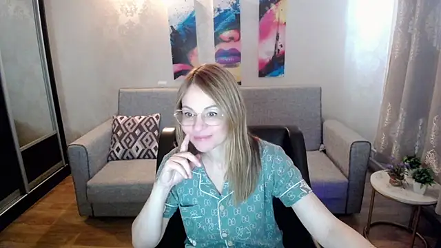 Snapshot of shy_hot_cat chatting on October 16, 9:12 am shy hot cat online show from October 16, 9:12 am