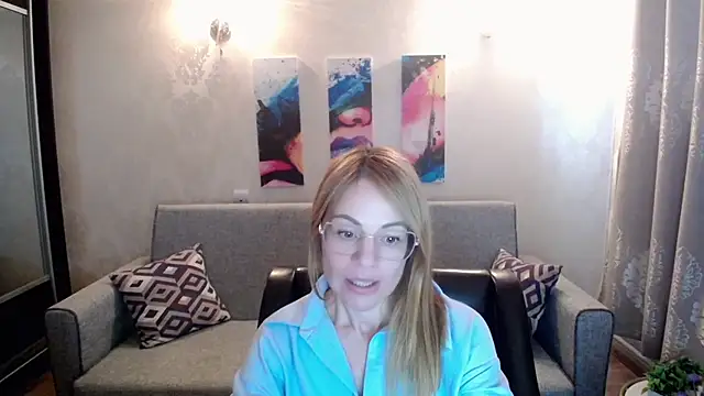 Snapshot of shy_hot_cat chatting on September 16, 10:23 am shy hot cat online show from September 16, 10:23 am