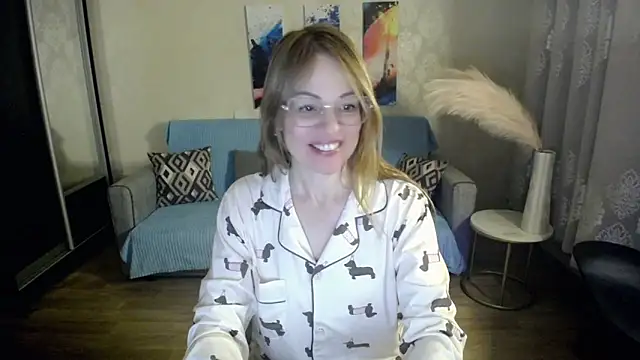 shy hot cat online show from December 22, 11:57 am