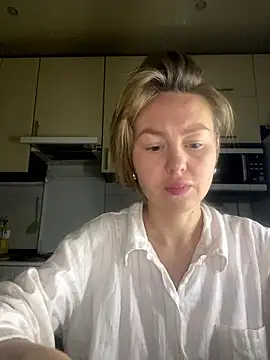 MartaLuna  online show from January 8, 9:08 pm