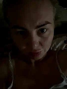 MartaLuna  online show from September 25, 9:34 pm