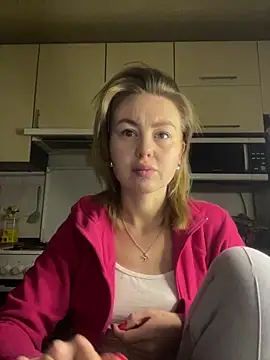 MartaLuna  online show from February 17, 3:44 pm