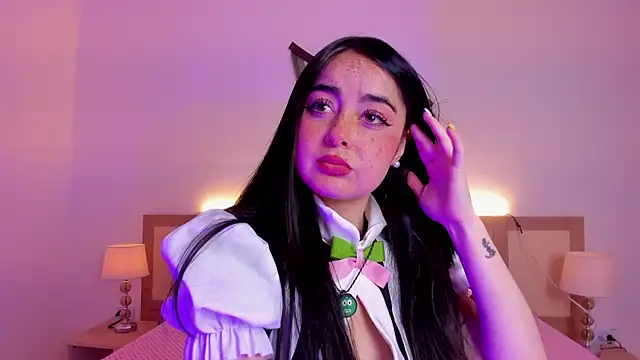 Ashleypetit online show from July 21, 1:34 pm