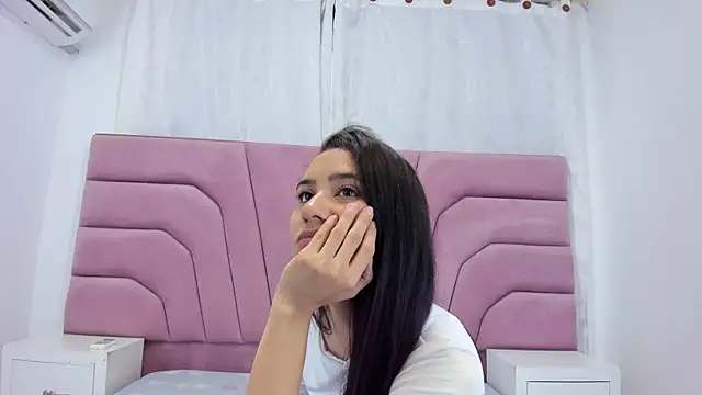 miajhonsonx online show from April 22, 1:30 pm