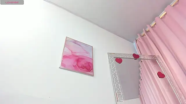 miajhonsonx online show from June 6, 6:03 pm