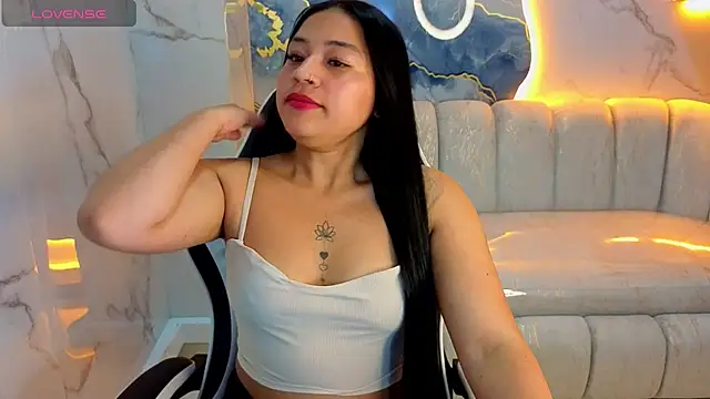 Snapshot of Charlotte_Tx chatting on October 2, 2:16 am Charlotte Tx online show from October 2, 2:16 am