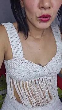 Lhia  online show from February 21, 9:04 pm