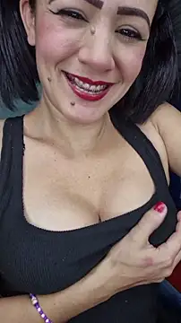 Lhia  online show from January 16, 6:37 pm