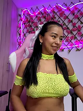 Snapshot of RaquelOficial chatting on September 27, 4:58 pm RaquelOficial online show from September 27, 4:58 pm