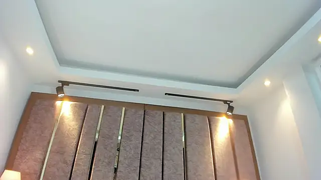 AishaValcazar online show from April 22, 4:31 am