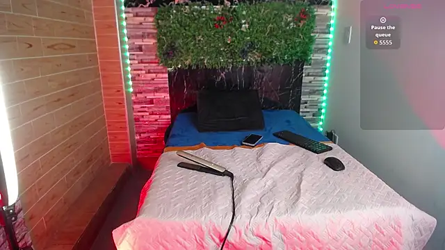 dayis durand online show from September 29, 8:14 pm