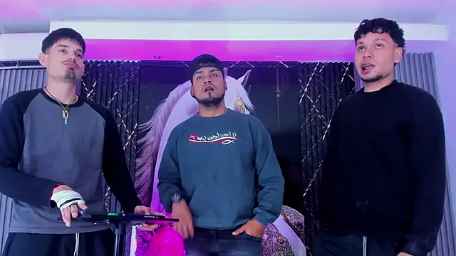 Iam Steven online show from December 5, 4:19 pm