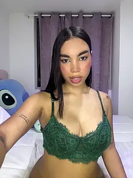 karolaalcendra online show from February 13, 3:52 am