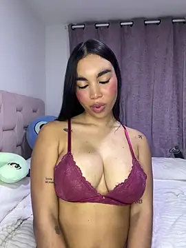 karolaalcendra online show from February 23, 3:40 am