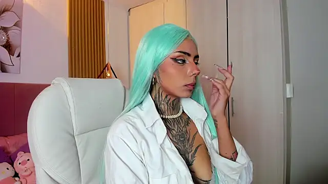 KoraRousee online show from October 3, 1:16 pm